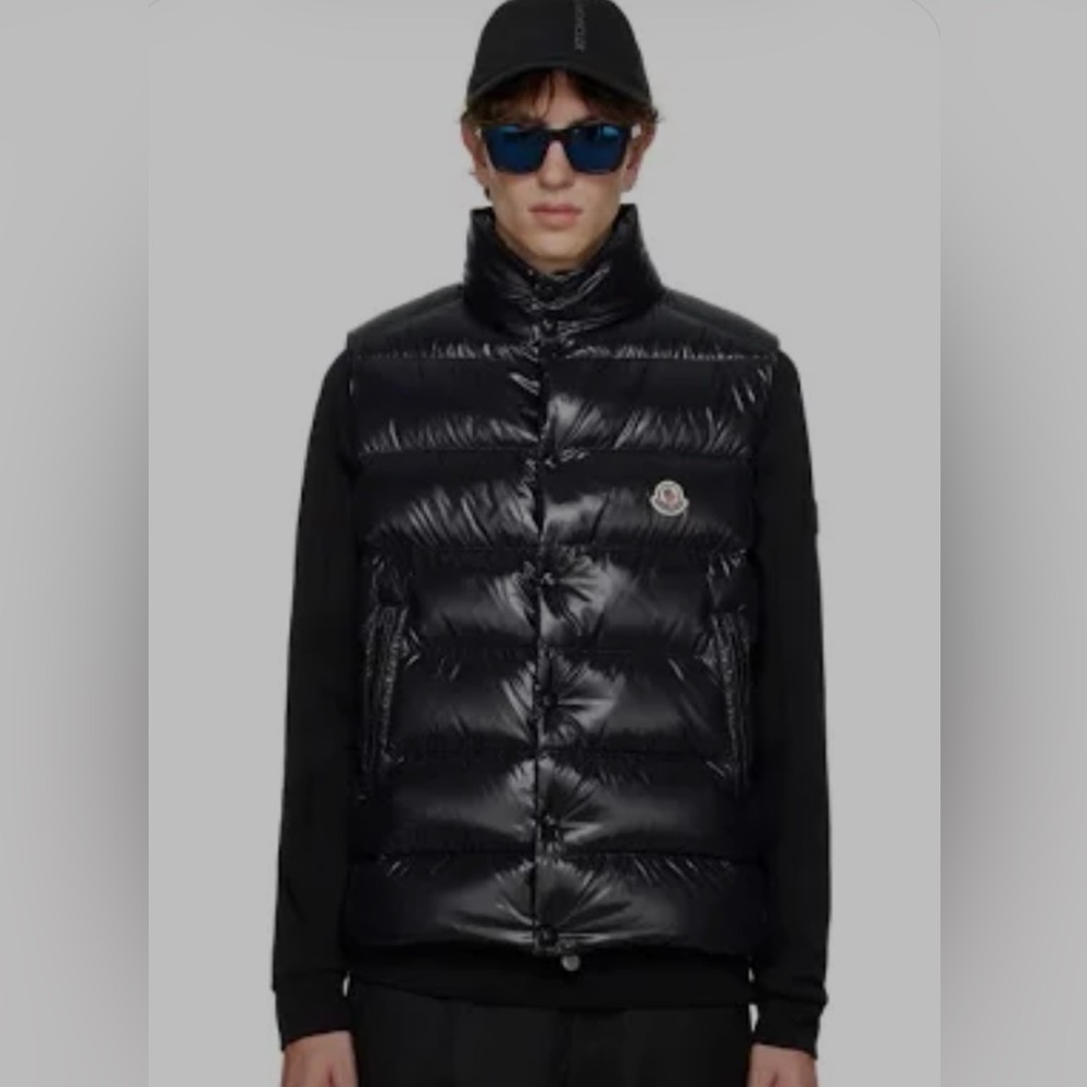 Worn Once Like New Moncler Black Puffy Down Quilted Vest Men’s 6